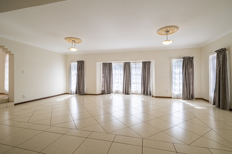 5 Bedroom Property for Sale in Vanes Estate Eastern Cape